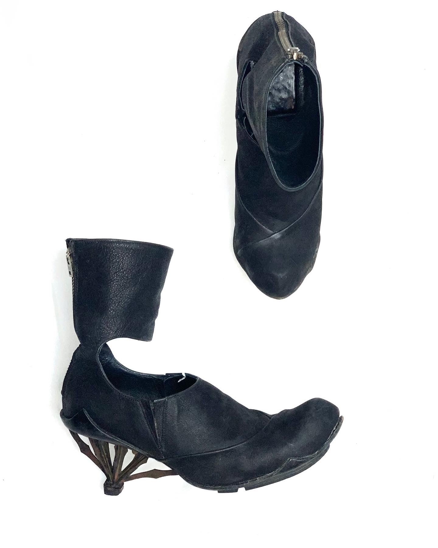 Kei Kagami Heels with Ankle Strap – Anteactus