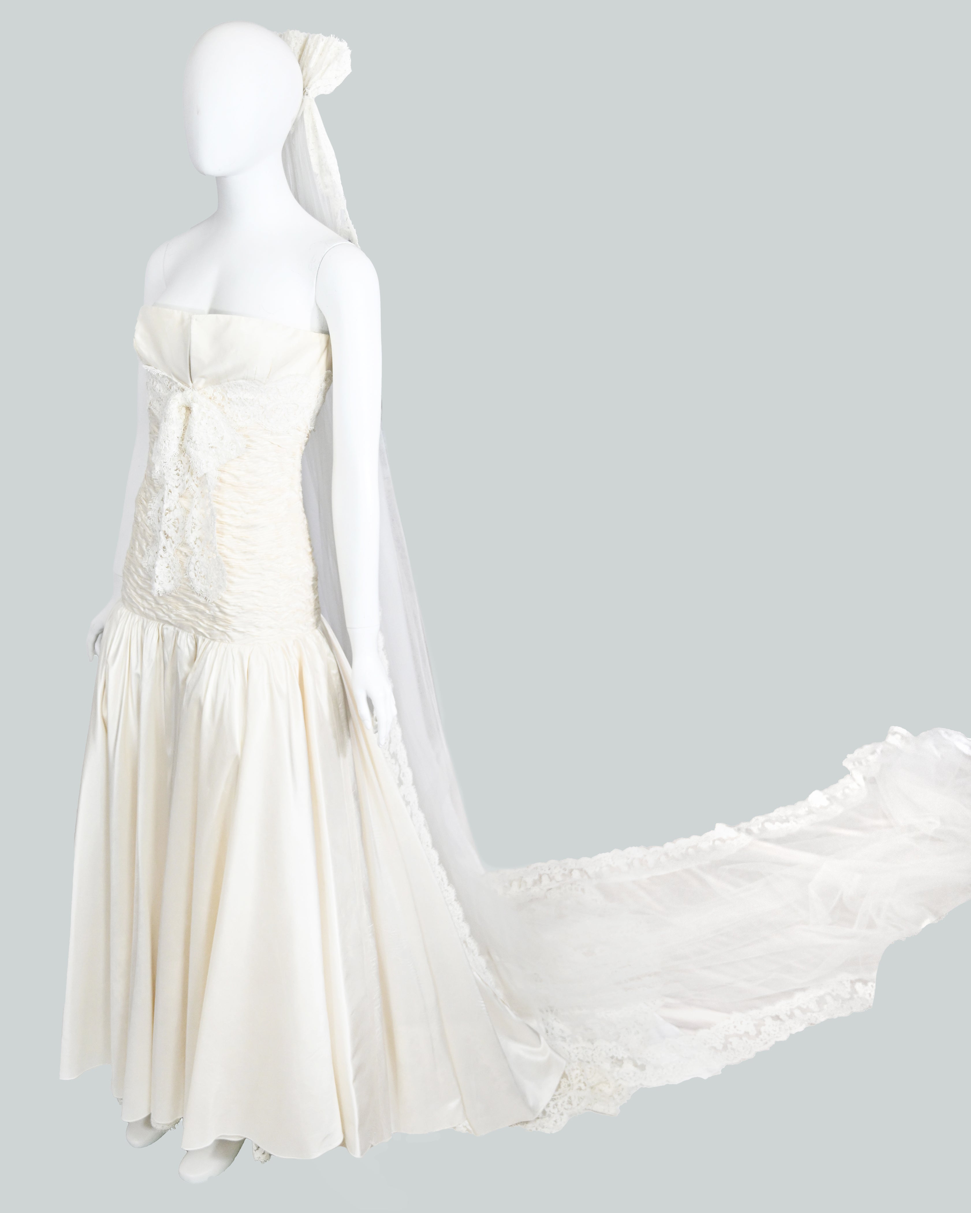 Valentino Sposa Silk Wedding Dress & Cathedral Lace Veil