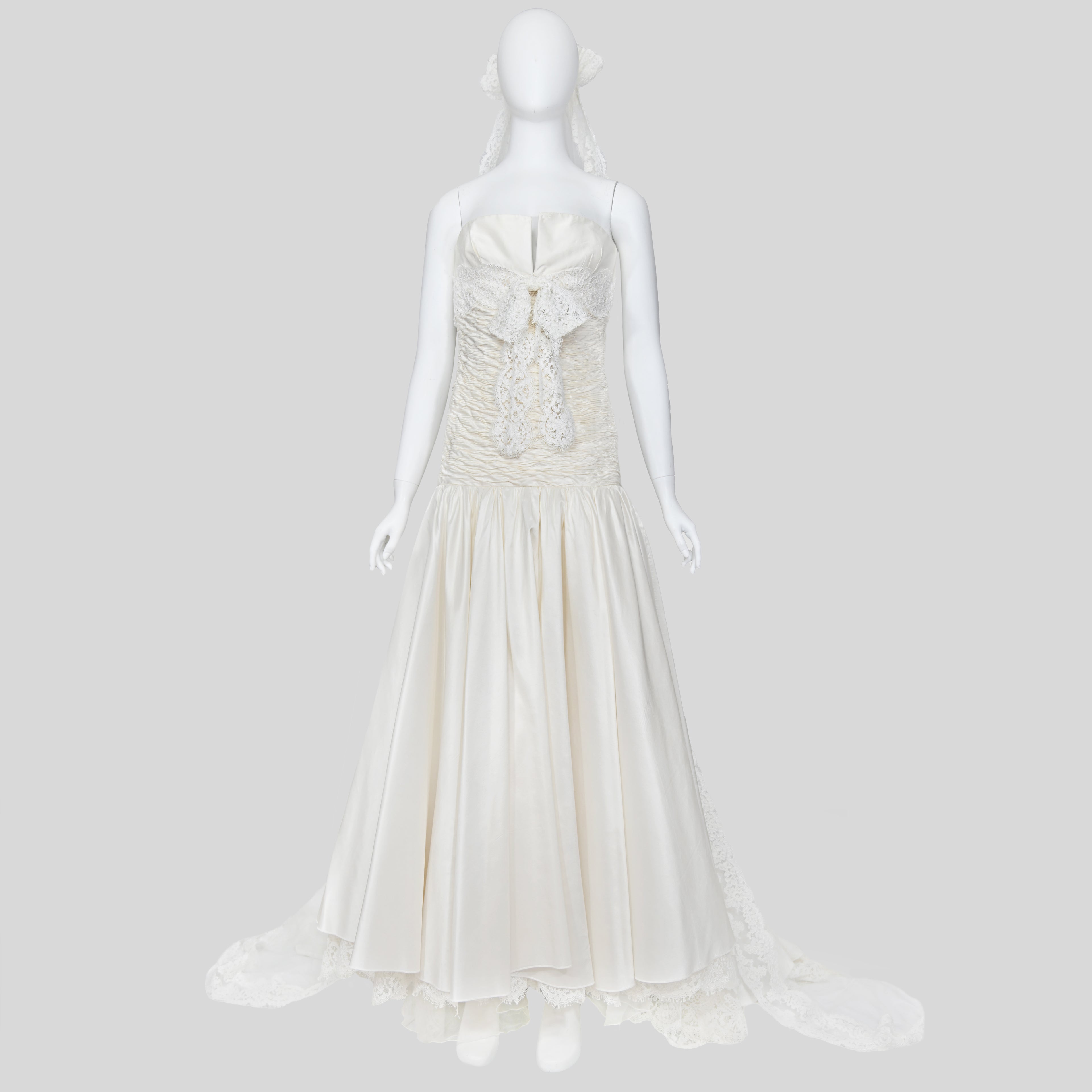 Valentino Sposa Silk Wedding Dress & Cathedral Lace Veil