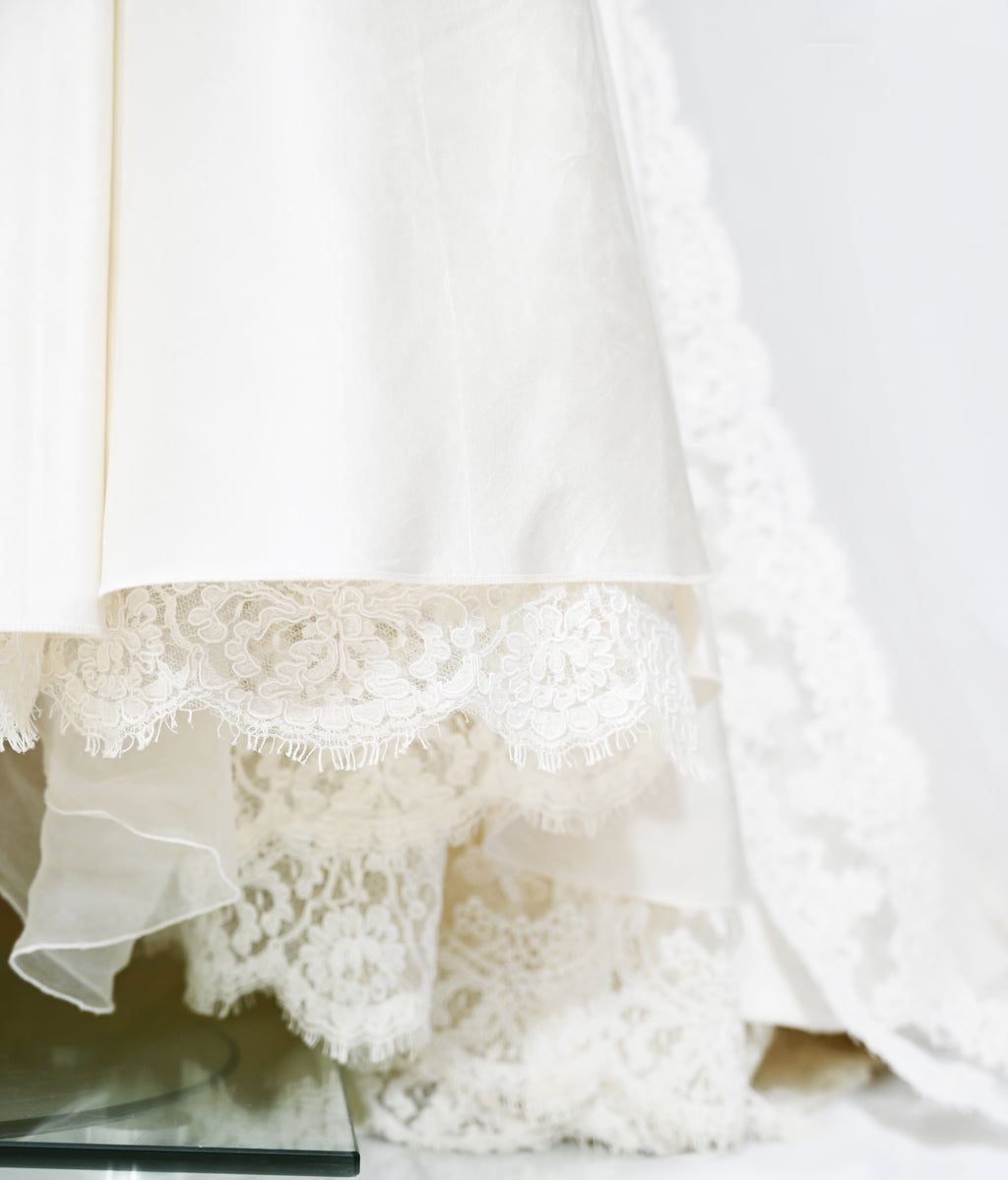 Valentino Sposa Silk Wedding Dress & Cathedral Lace Veil