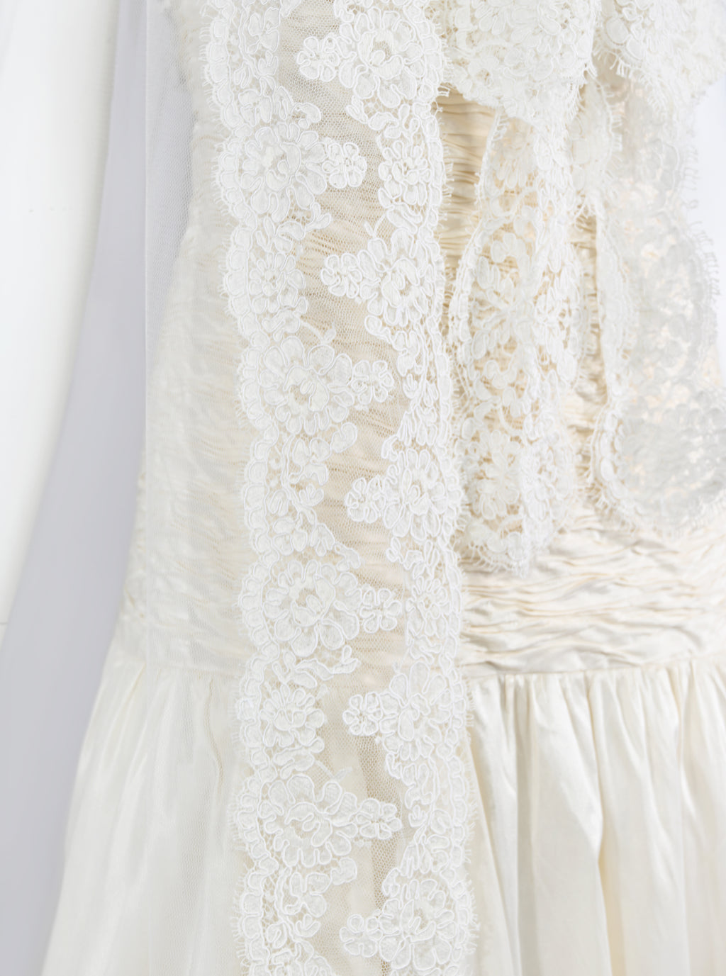 Valentino Sposa Silk Wedding Dress & Cathedral Lace Veil