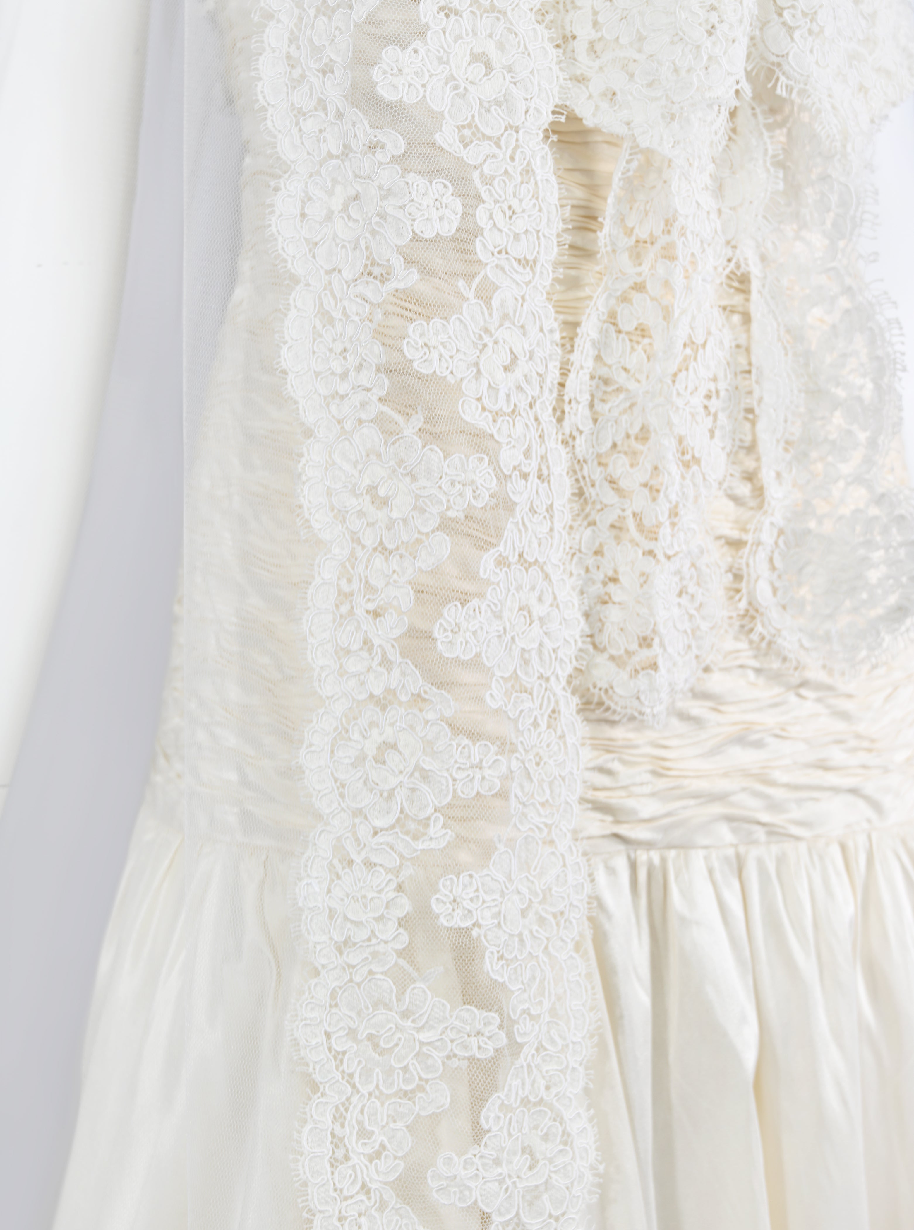 Valentino Sposa Silk Wedding Dress & Cathedral Lace Veil