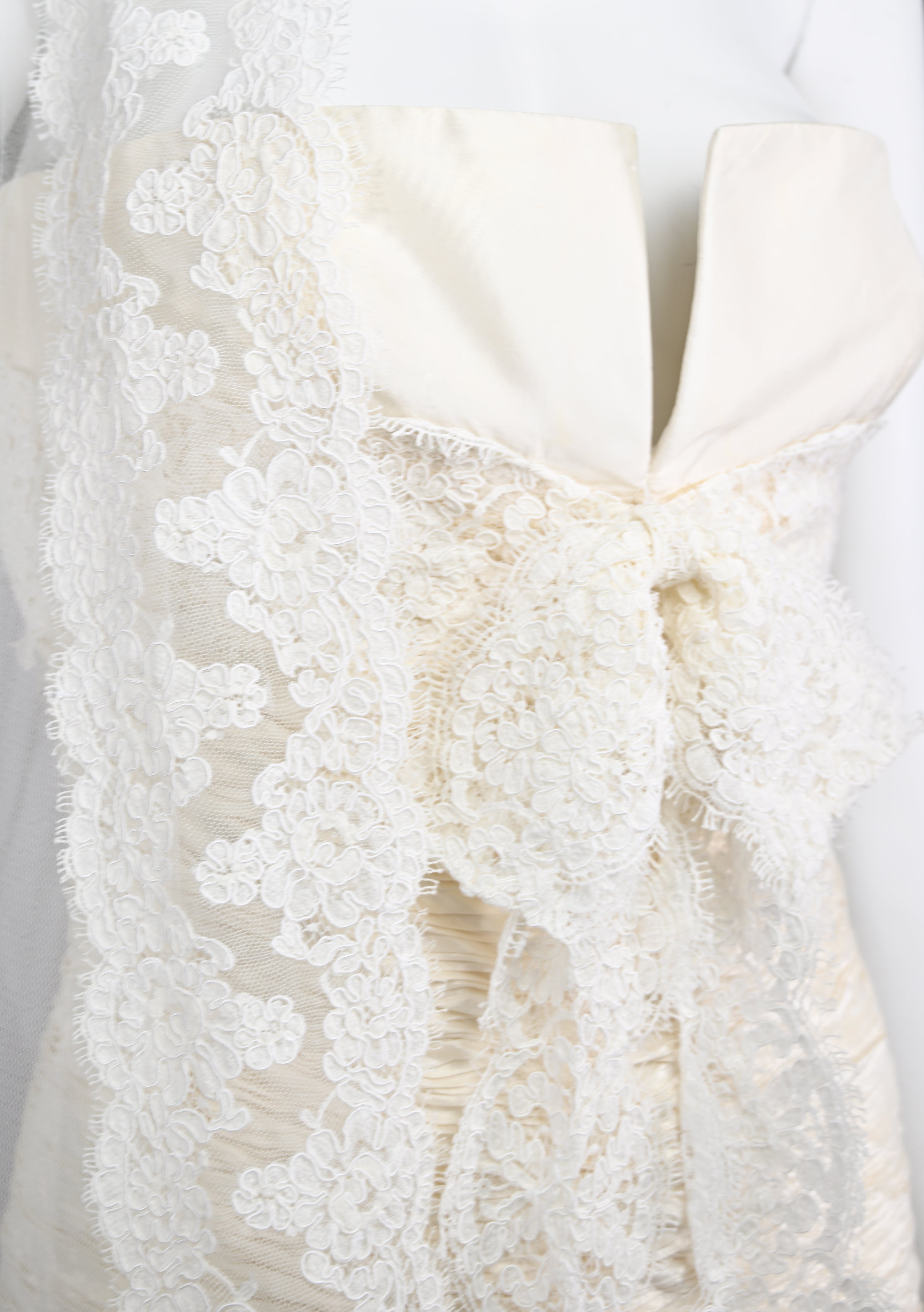 Valentino Sposa Silk Wedding Dress & Cathedral Lace Veil