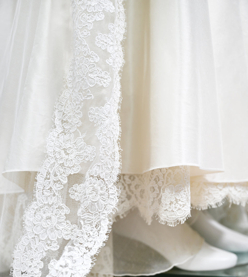 Valentino Sposa Silk Wedding Dress & Cathedral Lace Veil