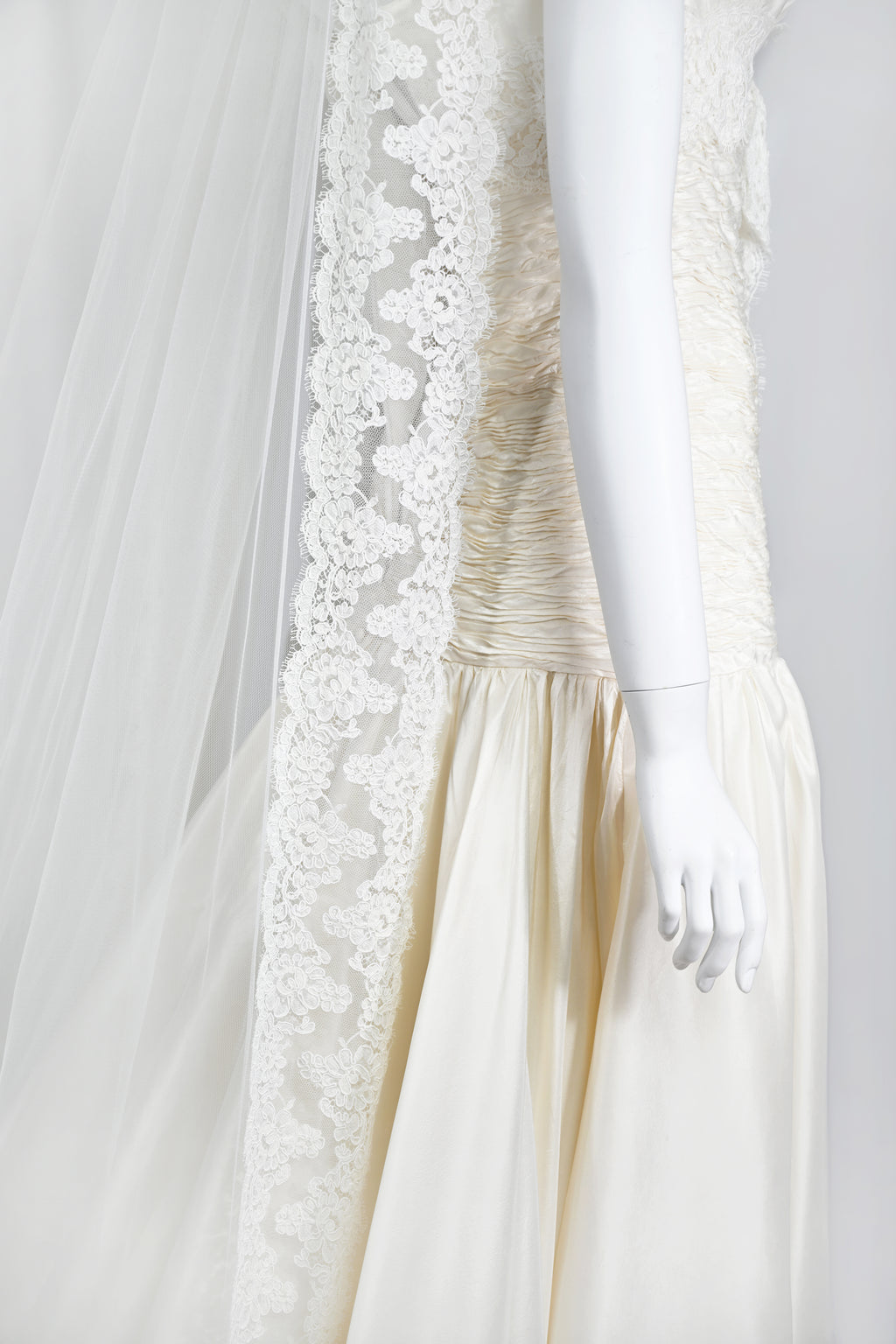 Valentino Sposa Silk Wedding Dress & Cathedral Lace Veil