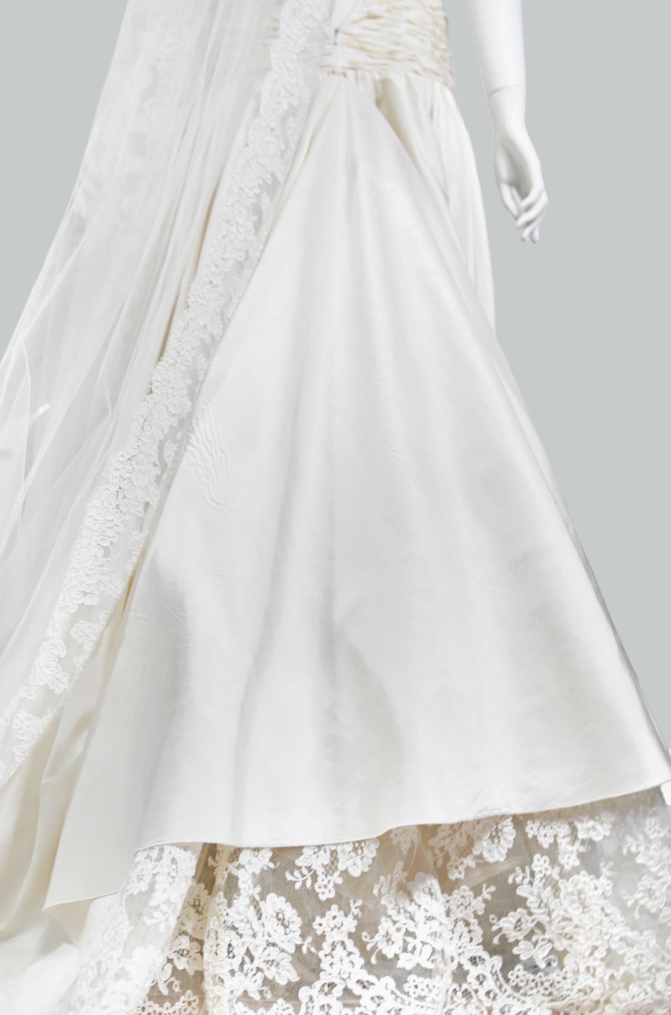 Valentino Sposa Silk Wedding Dress & Cathedral Lace Veil