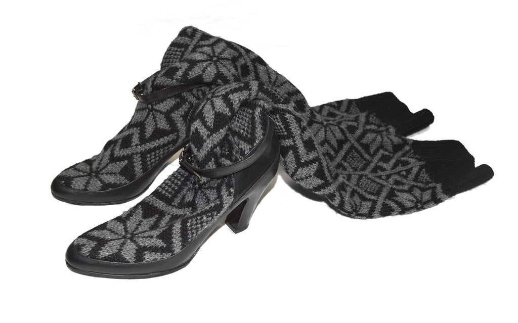Veronique Branquinho FW 2006 Printed Knit Boots